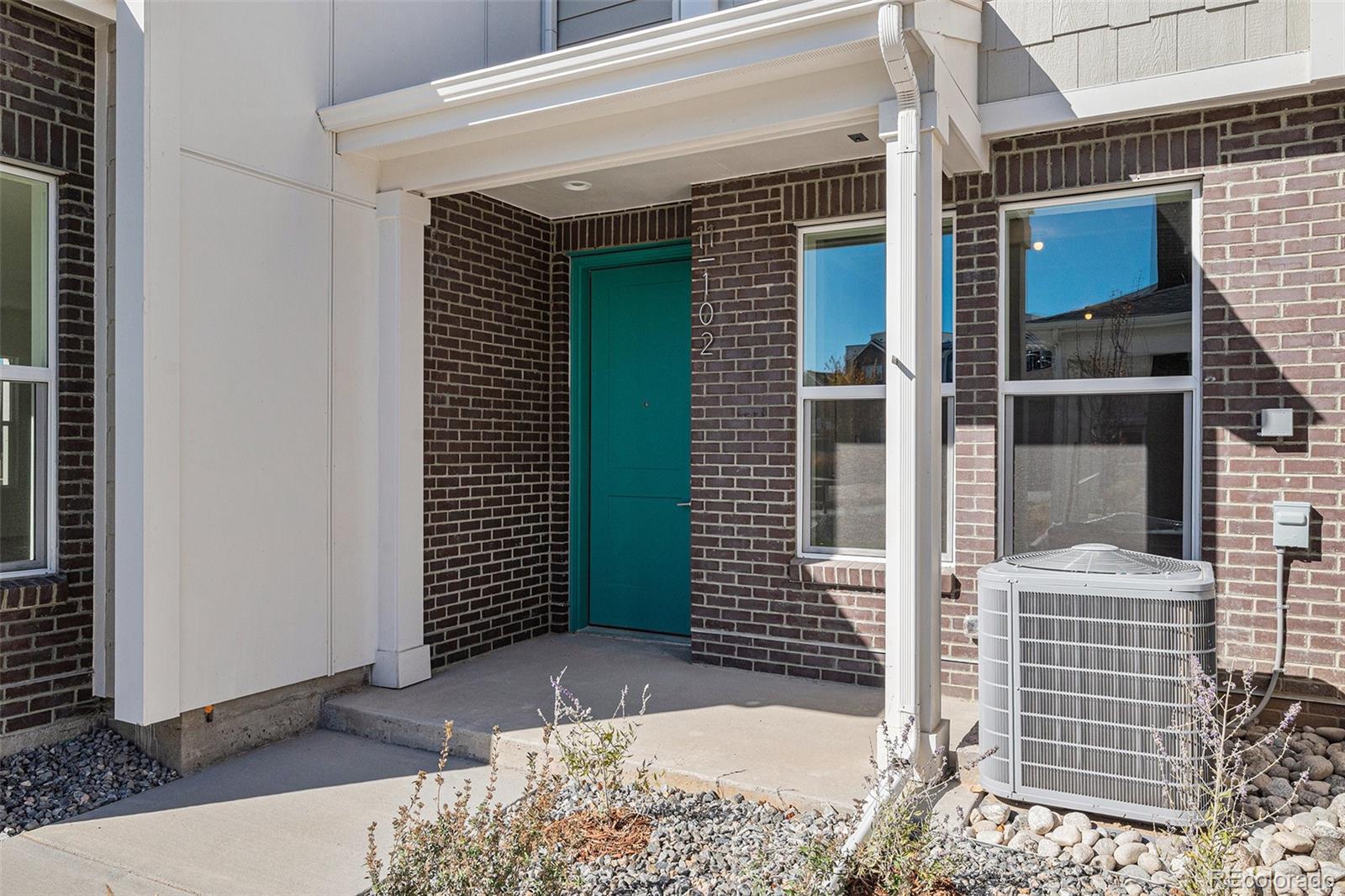 MLS Image #26 for 888 s valentia street,denver, Colorado