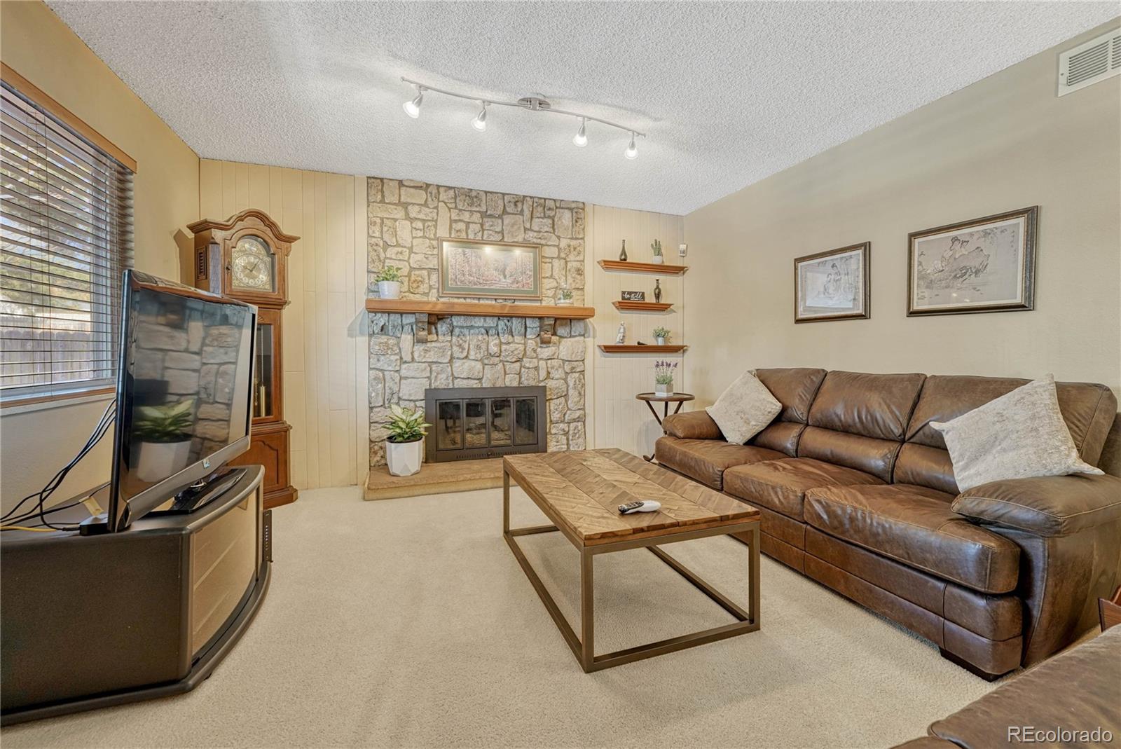 MLS Image #8 for 10754 e maplewood place,englewood, Colorado