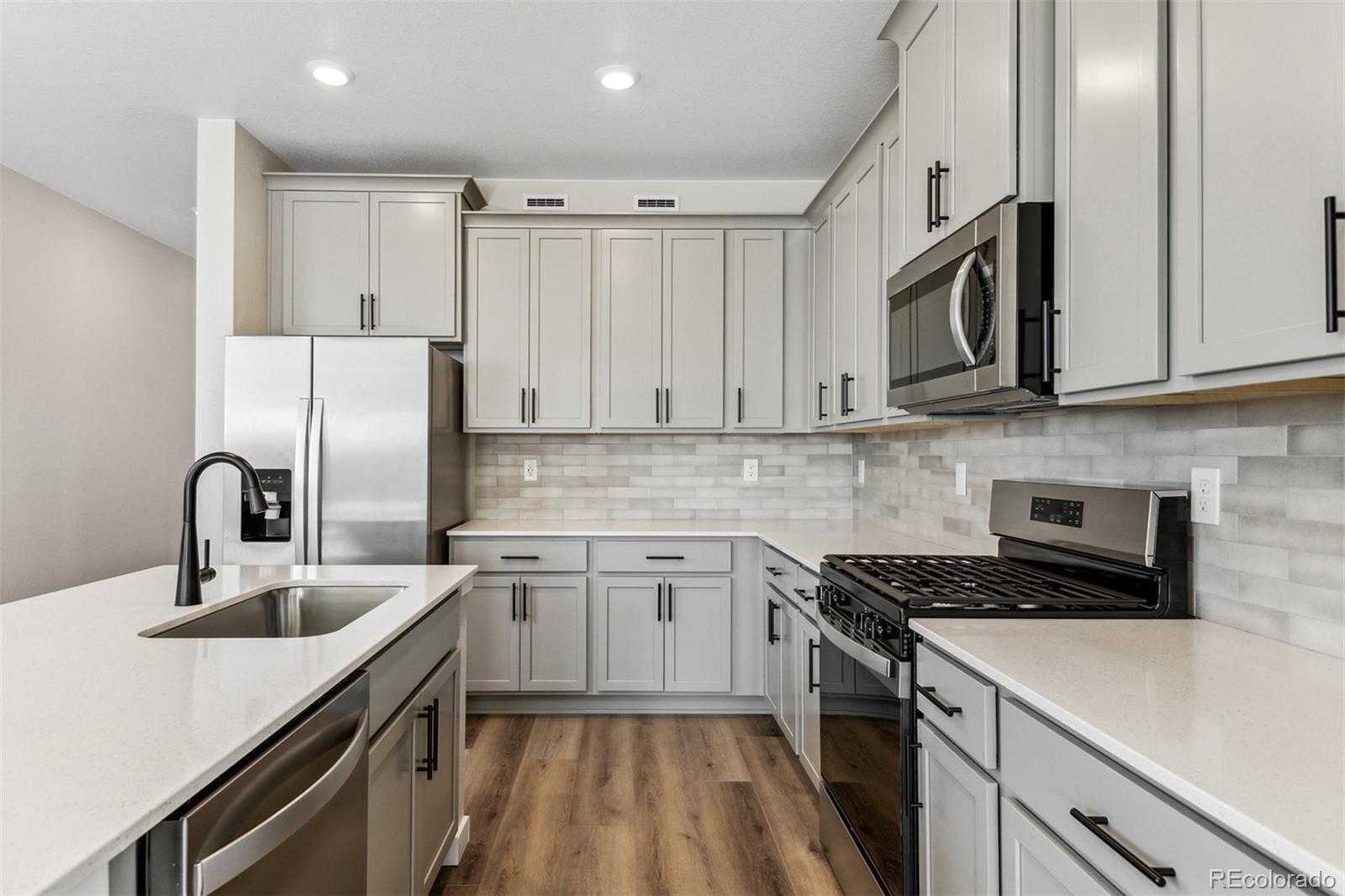 MLS Image #2 for 9463  yampa court,commerce city, Colorado