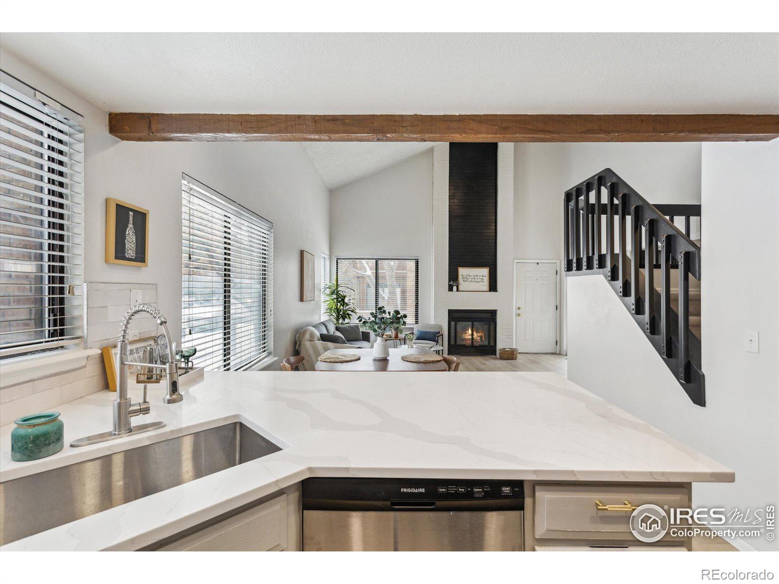 MLS Image #10 for 2685 s dayton way,denver, Colorado