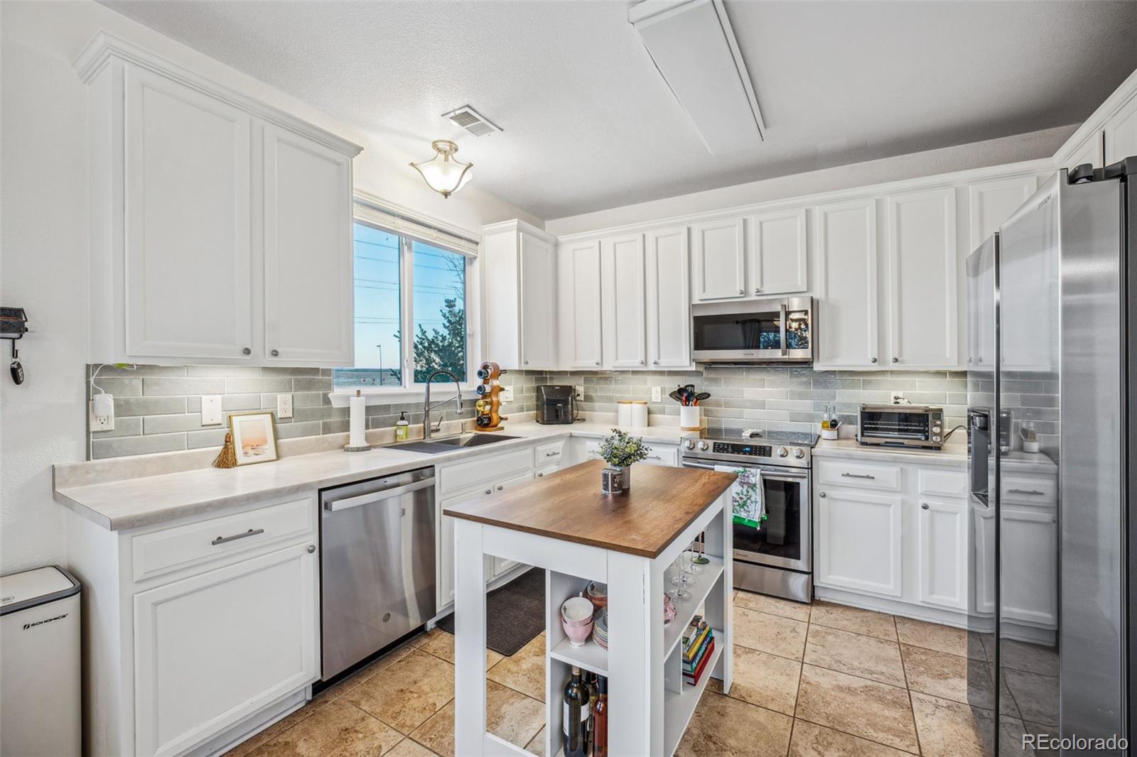 MLS Image #9 for 24758 e arizona circle,aurora, Colorado