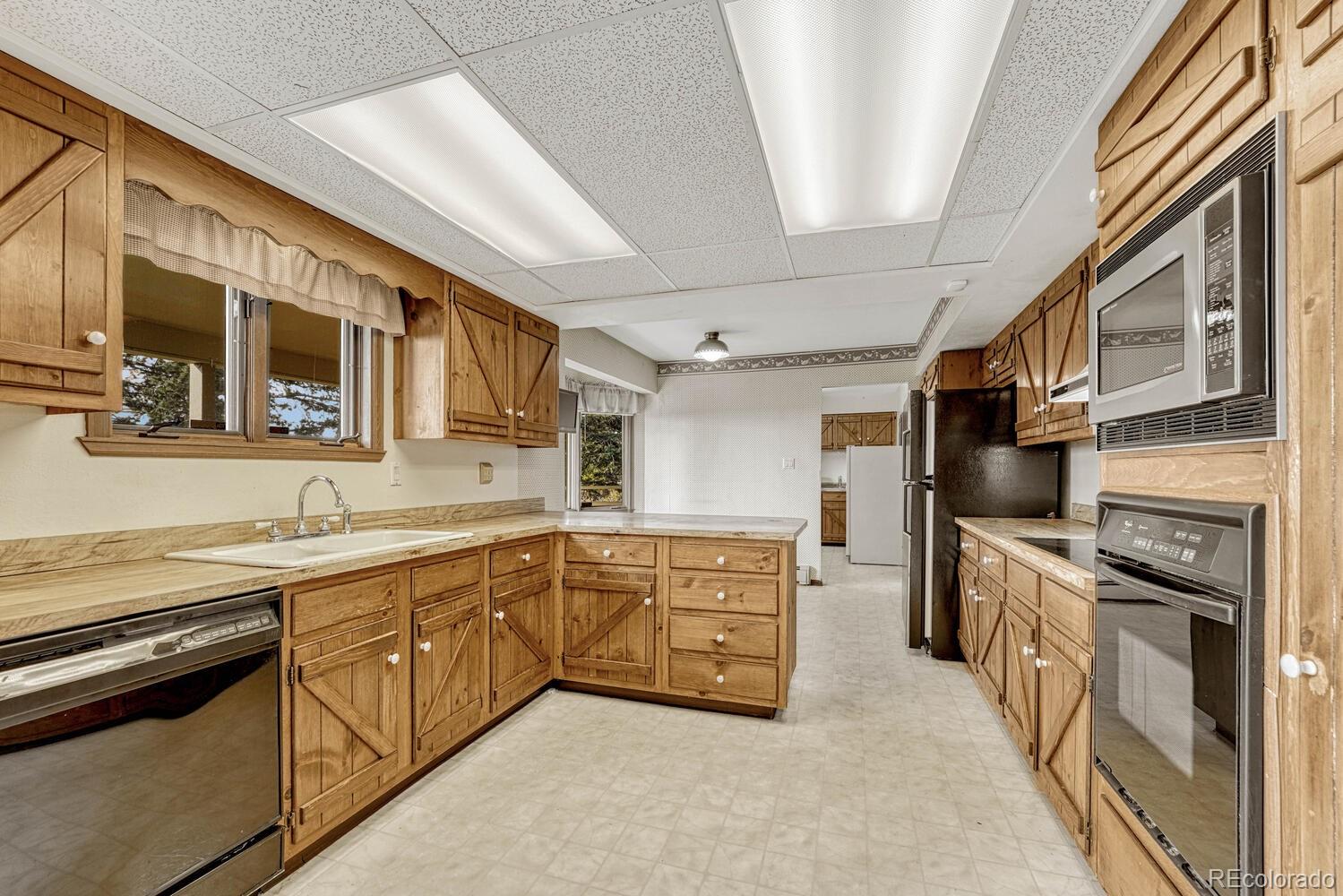 MLS Image #8 for 345  scrub oak way,monument, Colorado