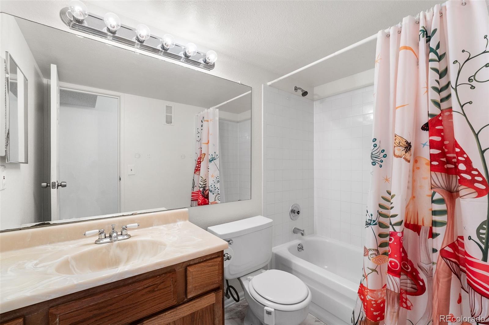 MLS Image #11 for 3305 s ammons street 202,lakewood, Colorado