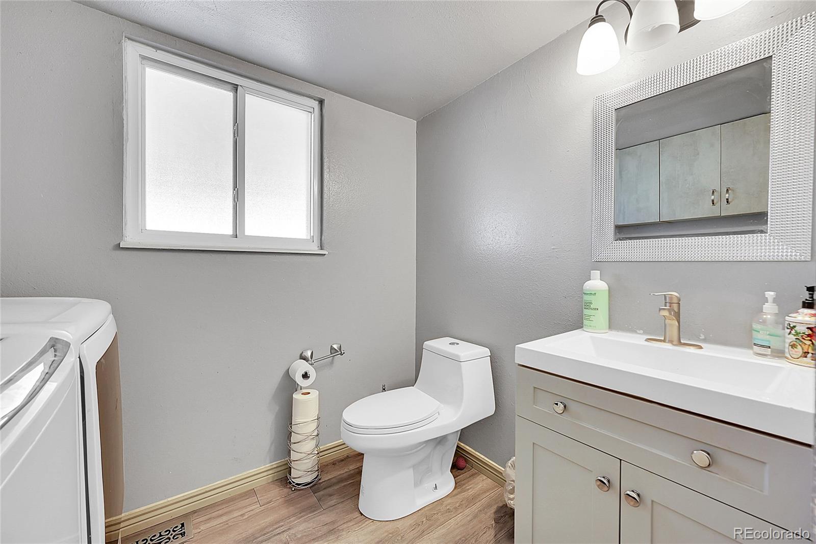 MLS Image #11 for 2518 s ouray way,aurora, Colorado