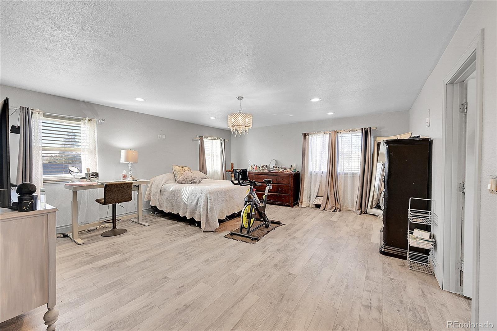 MLS Image #16 for 2518 s ouray way,aurora, Colorado