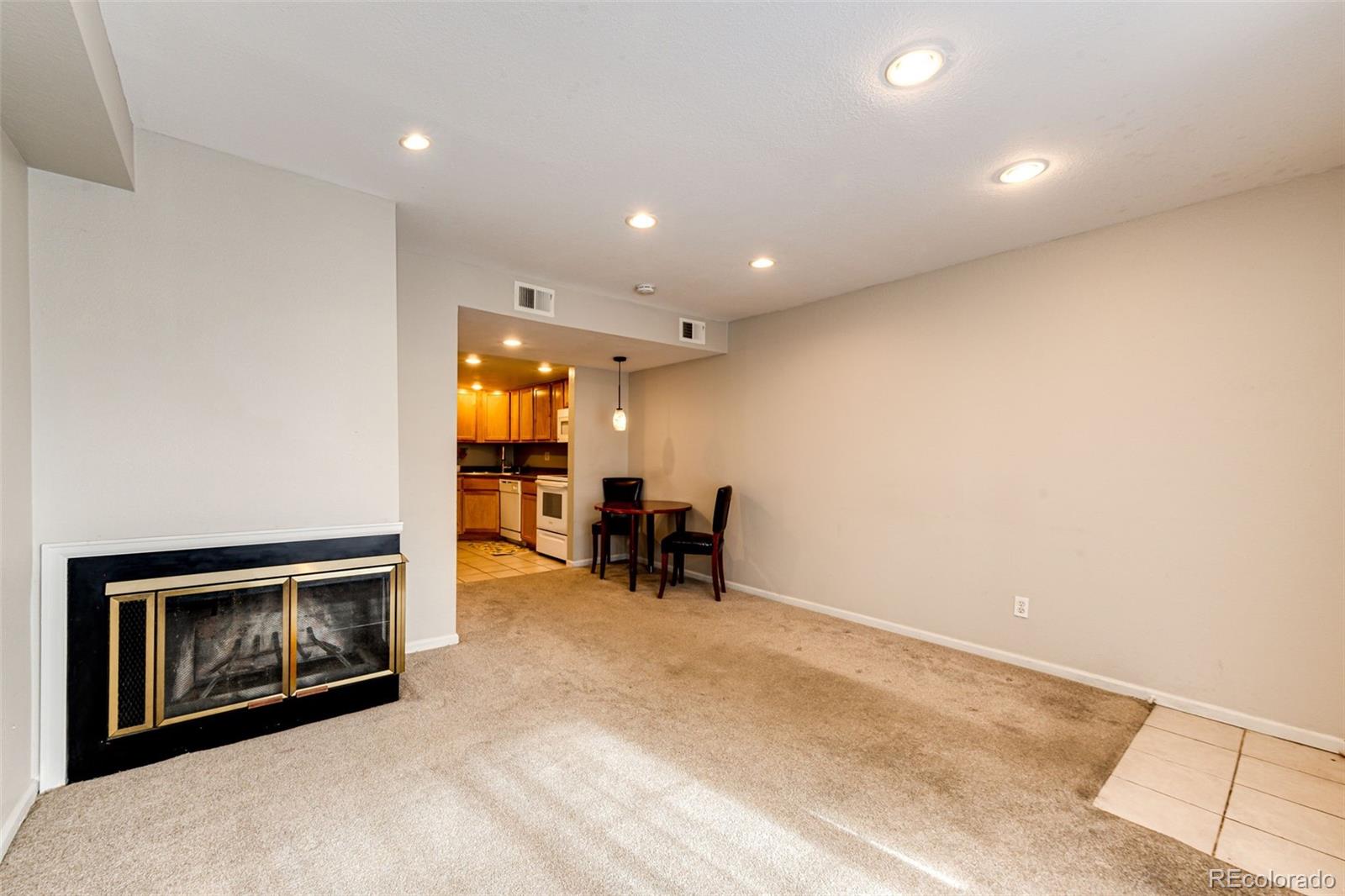 MLS Image #6 for 1885 s quebec way,denver, Colorado