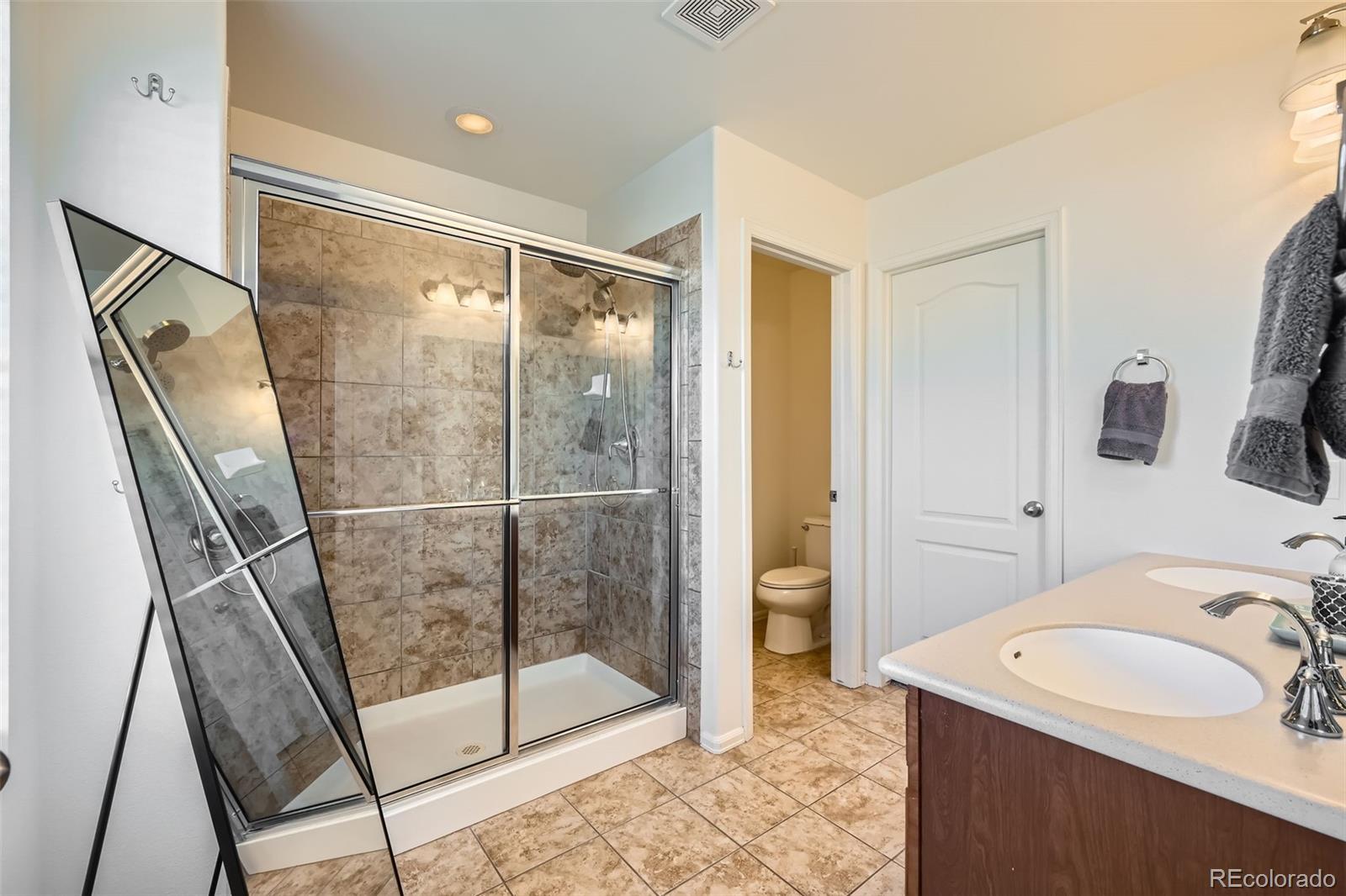 MLS Image #12 for 5583 s elk court,aurora, Colorado