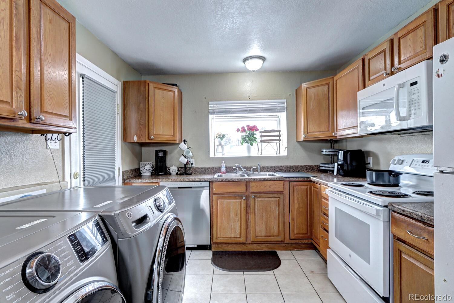 MLS Image #13 for 2391  lansing street,aurora, Colorado