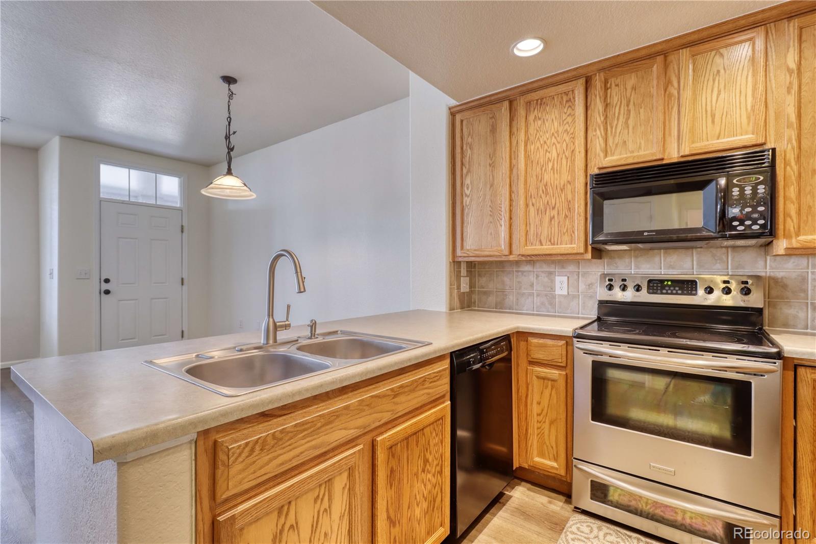 MLS Image #10 for 16083 e geddes drive 73,aurora, Colorado