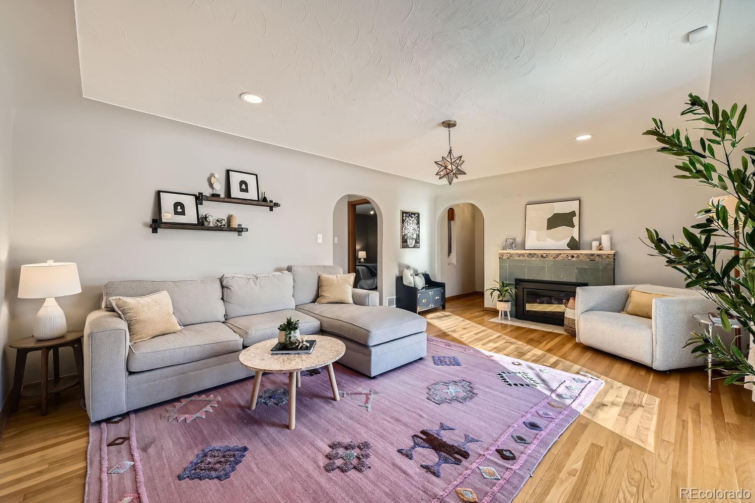 MLS Image #3 for 1201  poplar street,denver, Colorado