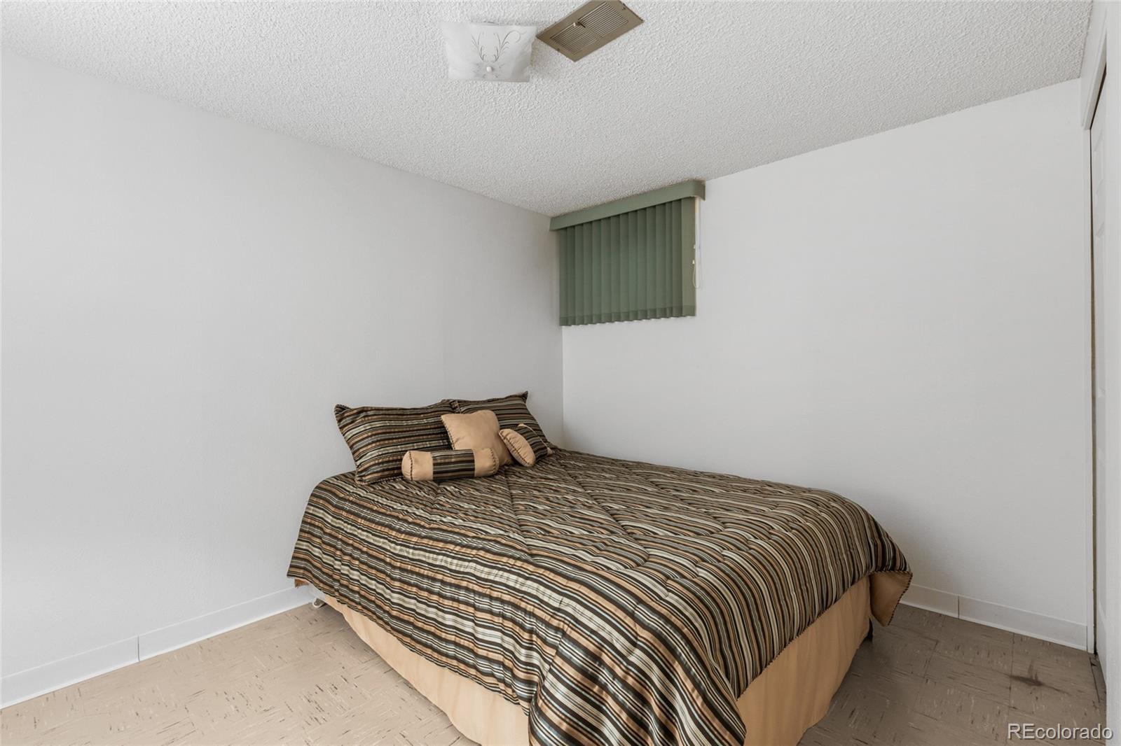 MLS Image #22 for 9179 e oxford drive,denver, Colorado