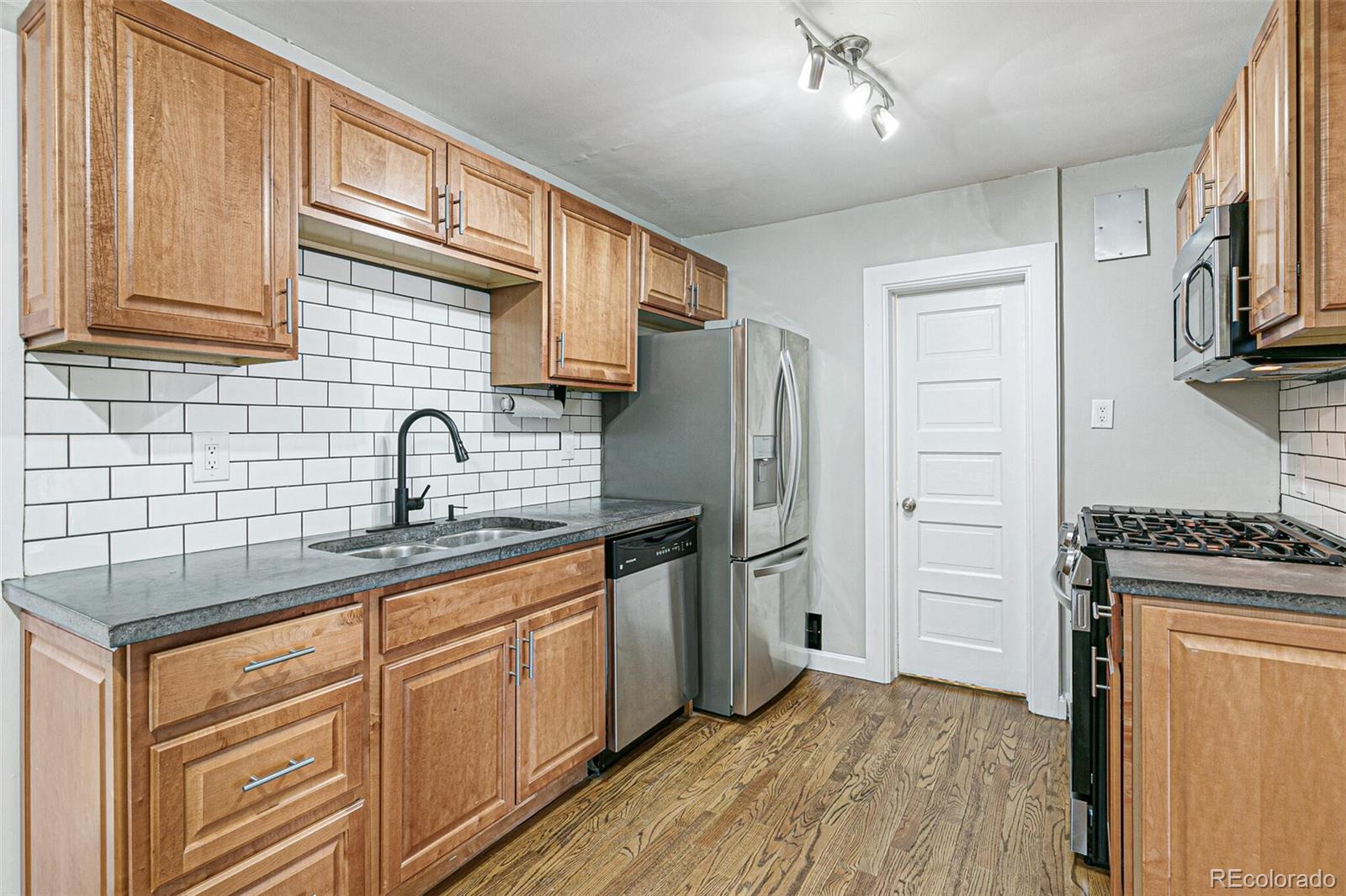 MLS Image #19 for 3839  yates street,denver, Colorado