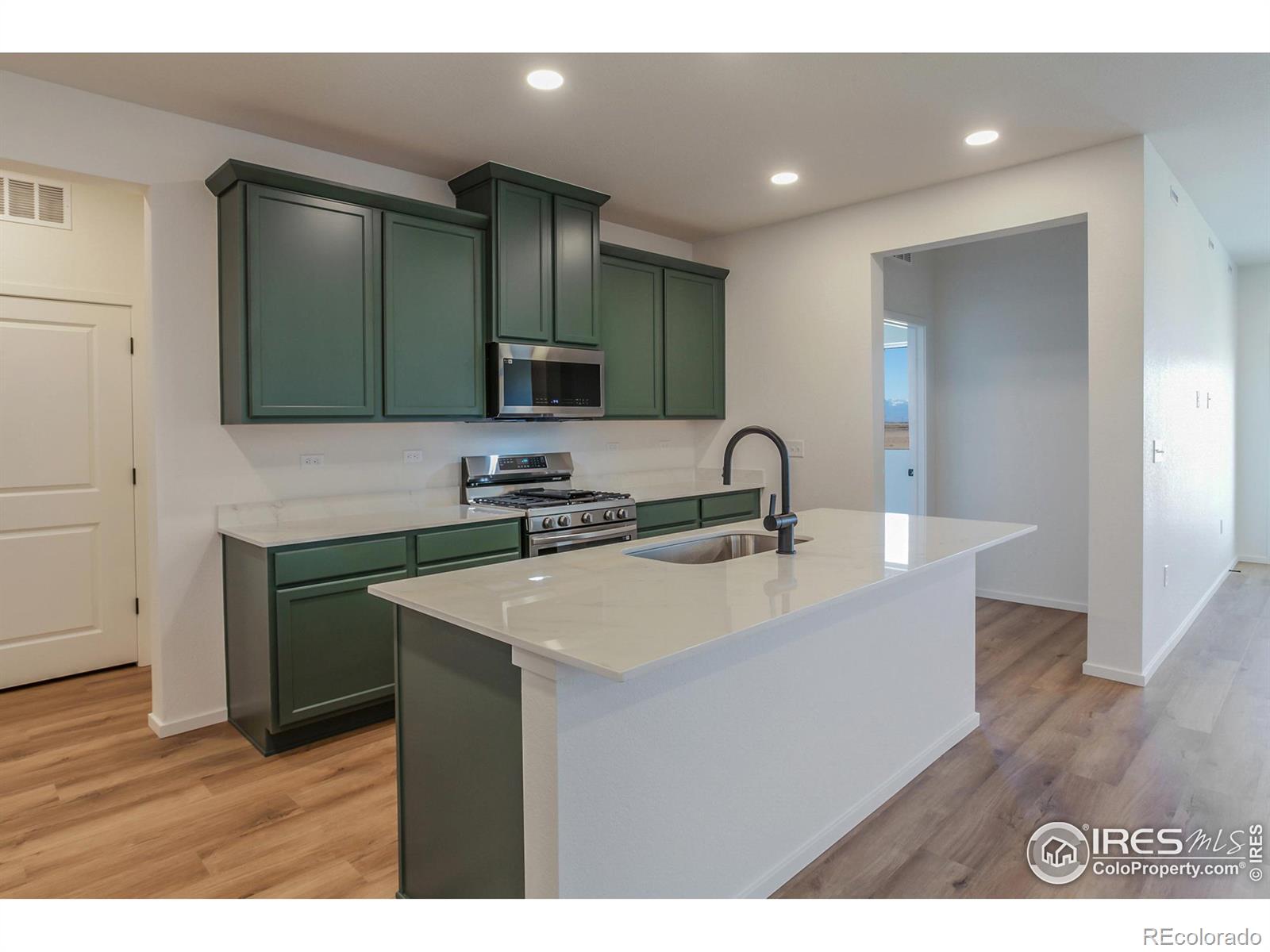 MLS Image #15 for 668  galloway drive,johnstown, Colorado