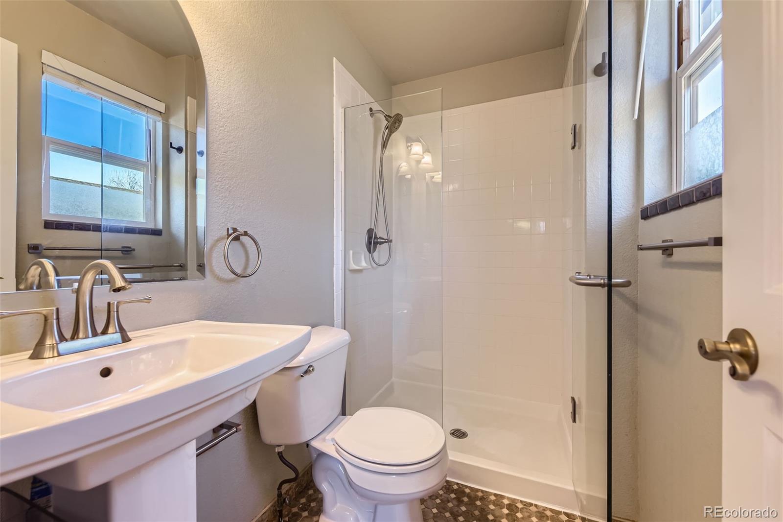 MLS Image #8 for 15843 e 13th avenue,aurora, Colorado