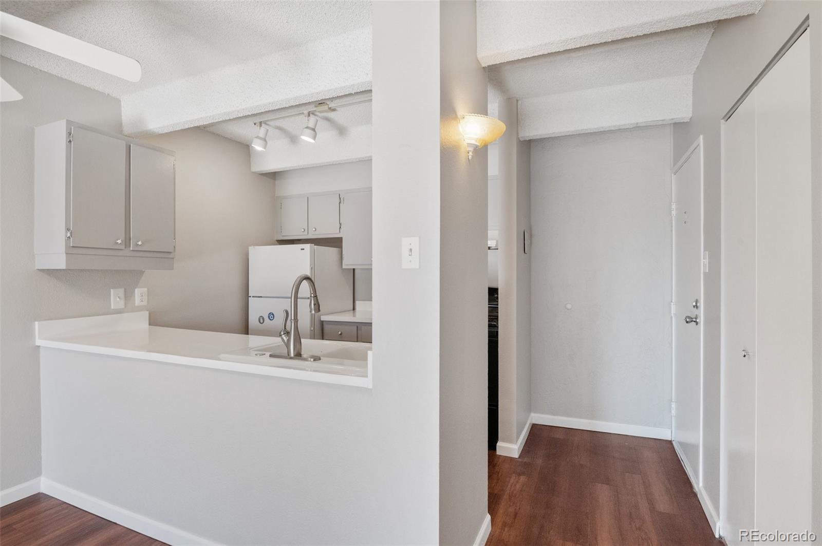 MLS Image #4 for 1433 n williams street 801,denver, Colorado