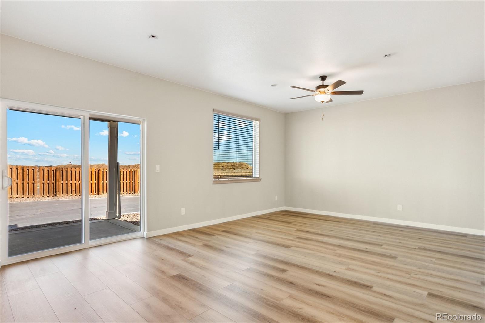 MLS Image #3 for 9456  yampa court,commerce city, Colorado