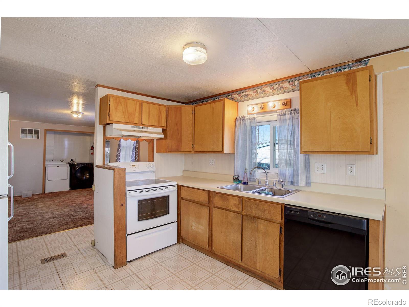 MLS Image #9 for 1017  cynthia court,loveland, Colorado