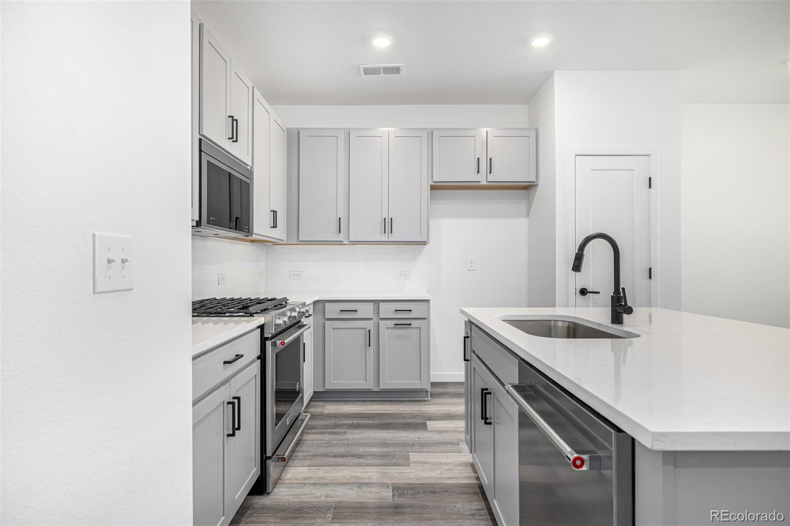 MLS Image #16 for 5688 n killarney court,aurora, Colorado