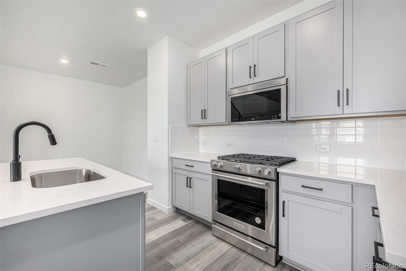 MLS Image #17 for 5688 n killarney court,aurora, Colorado