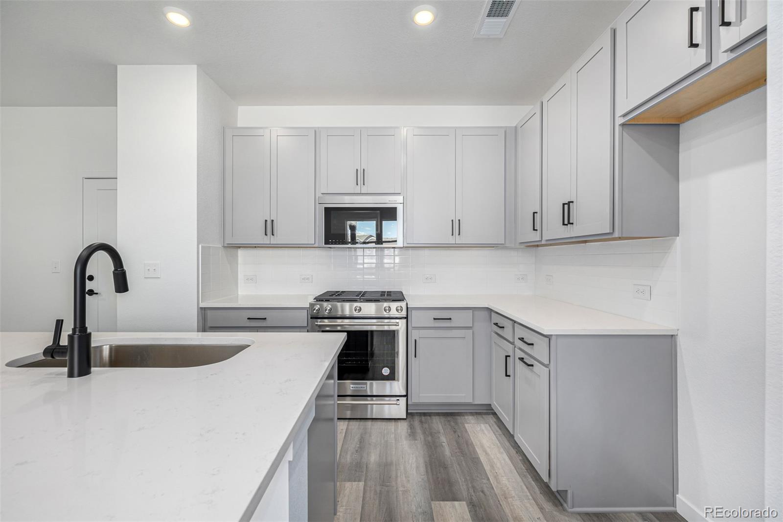 MLS Image #19 for 5688 n killarney court,aurora, Colorado
