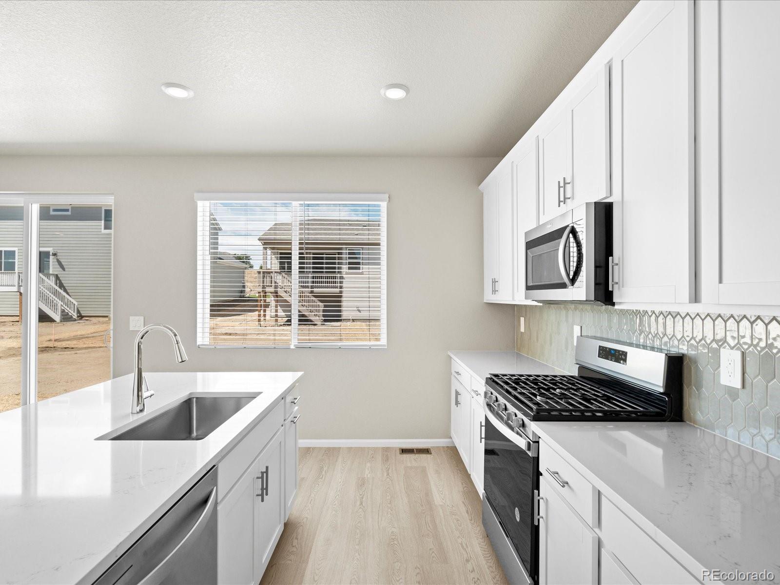 MLS Image #16 for 1658  colorado river drive,windsor, Colorado