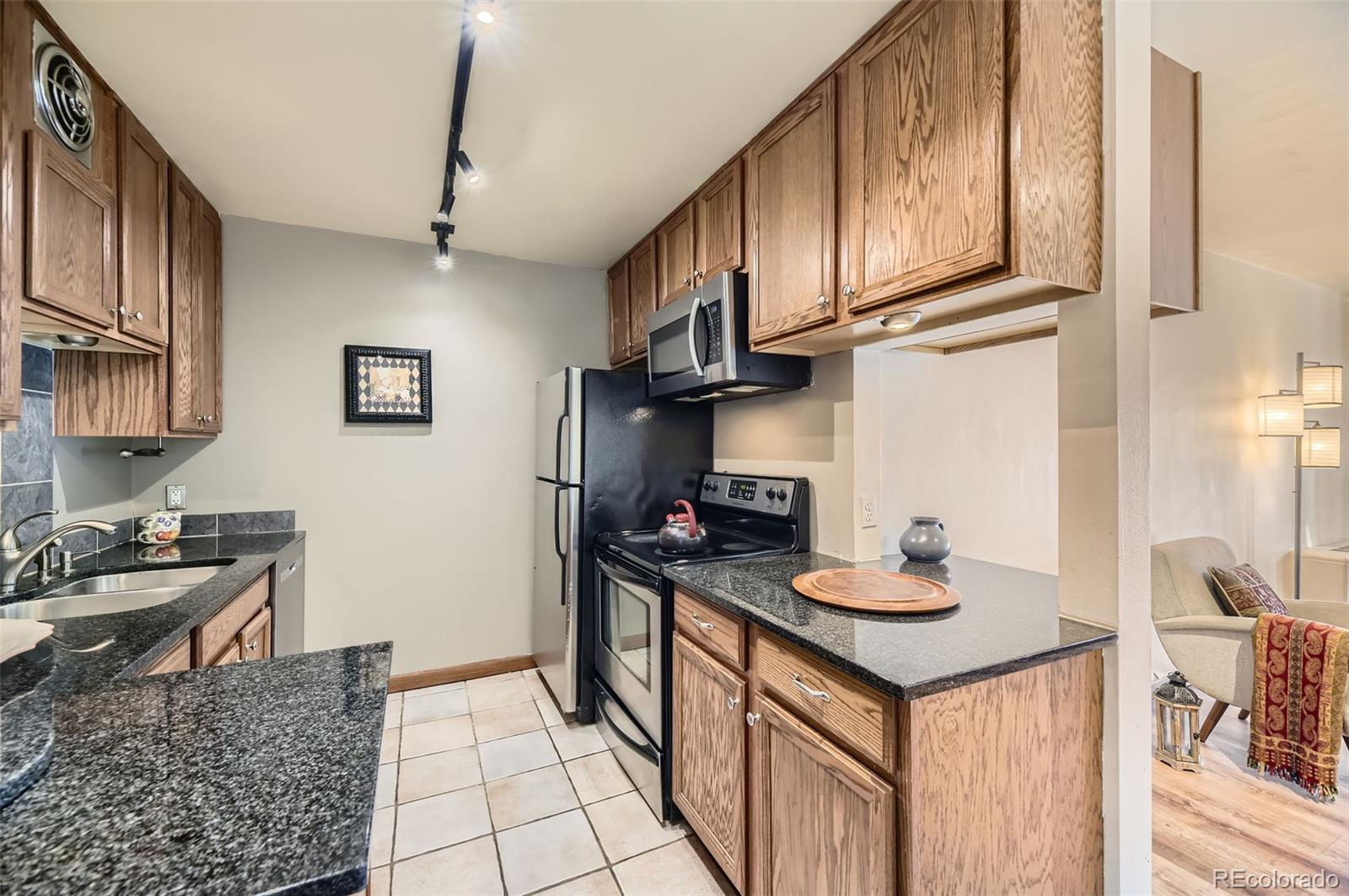 MLS Image #10 for 1050 n corona street 215,denver, Colorado