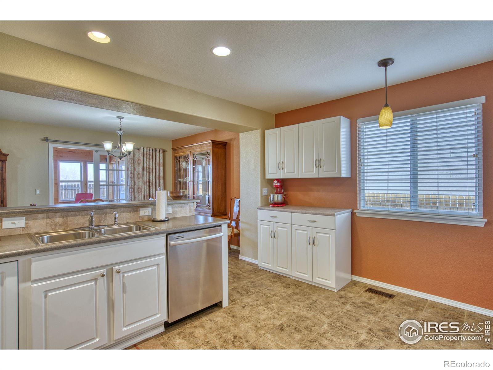 MLS Image #11 for 10517  taylor avenue,firestone, Colorado