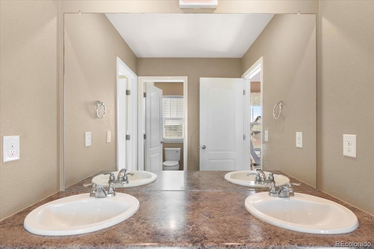 MLS Image #20 for 3140 s nepal way,aurora, Colorado