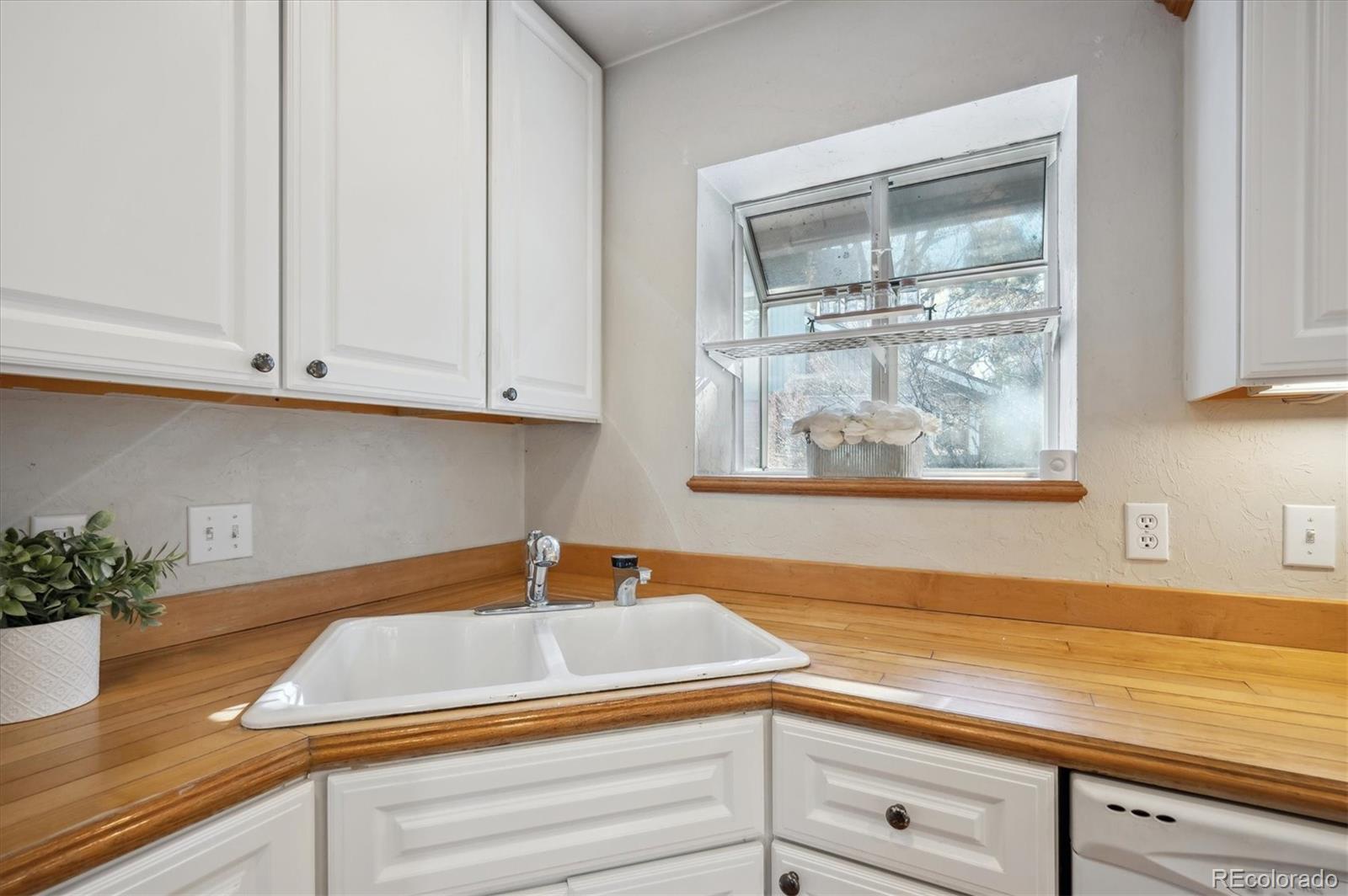 MLS Image #16 for 10810 w 29th avenue,lakewood, Colorado