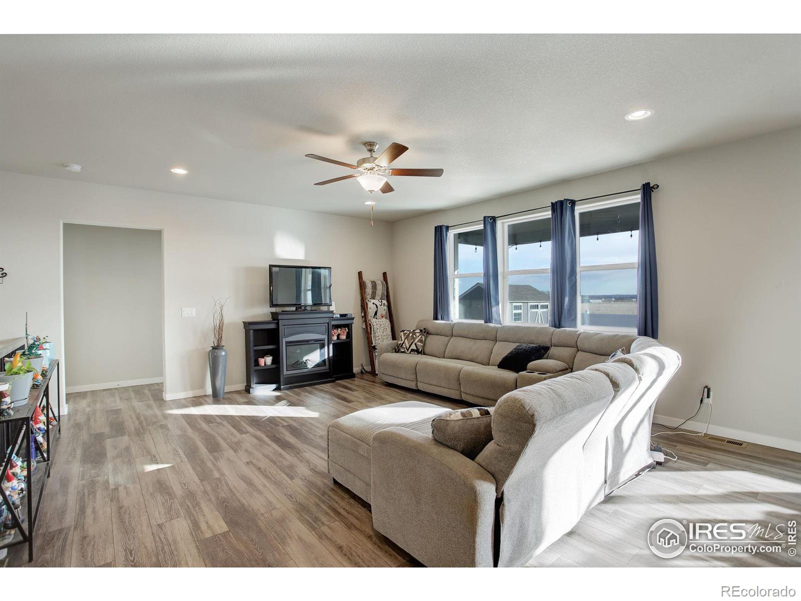 MLS Image #12 for 1663  corby drive,windsor, Colorado