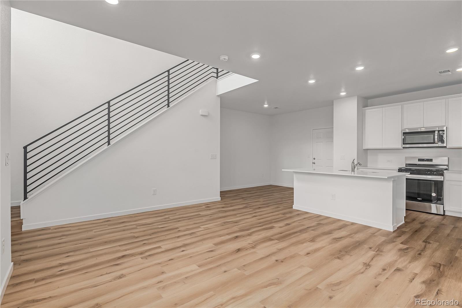 MLS Image #11 for 20532 e 58th avenue ,aurora, Colorado