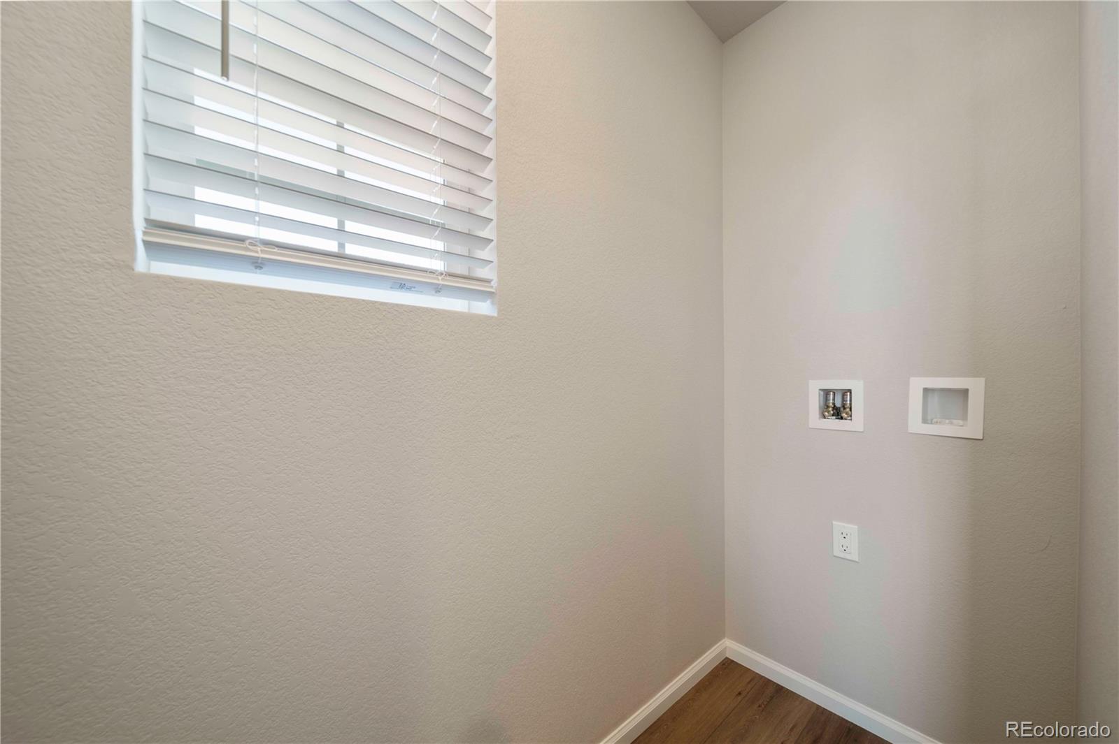 MLS Image #33 for 22042 e 38th place,aurora, Colorado