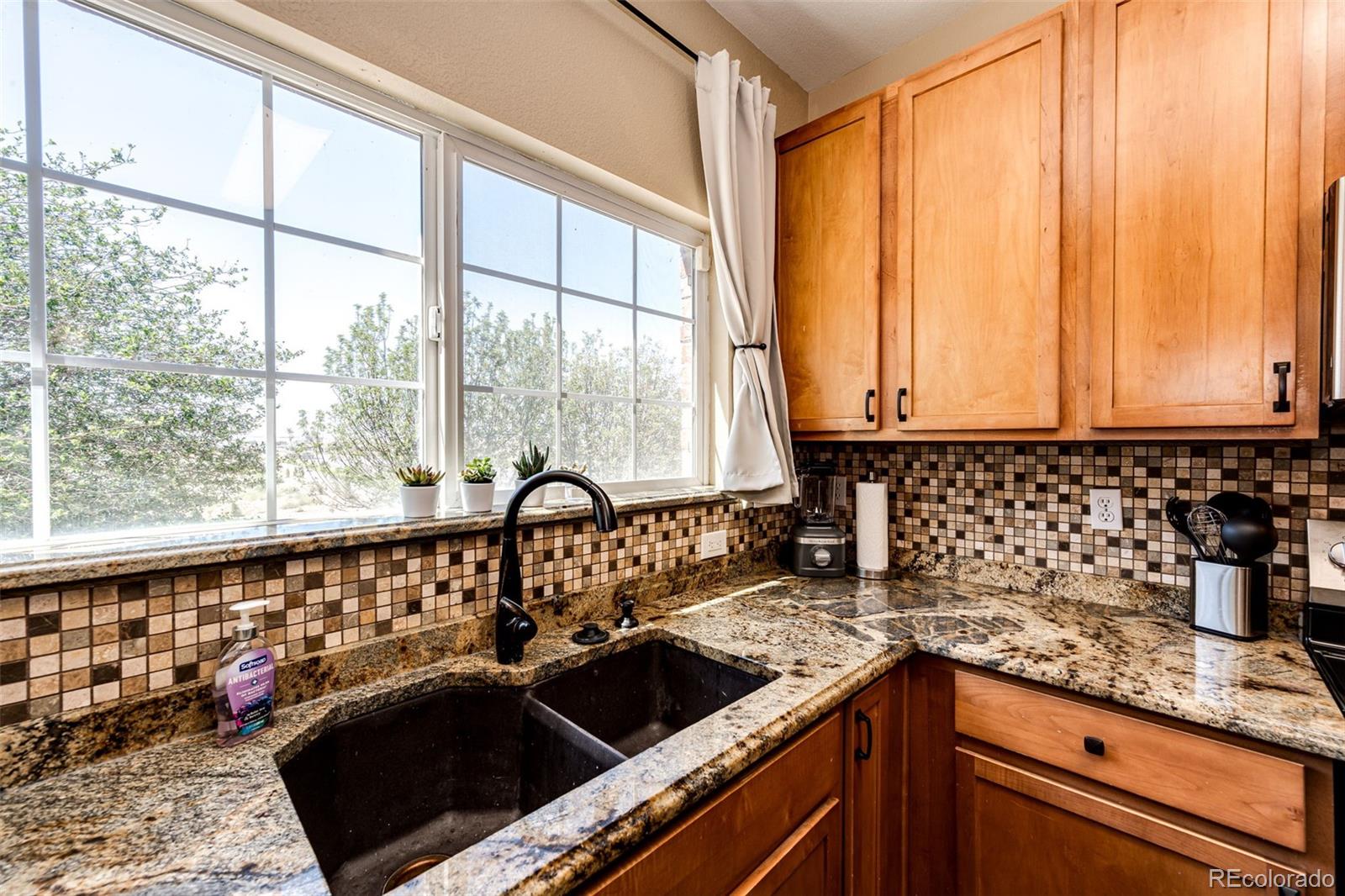 MLS Image #11 for 23376 e 5th place 101,aurora, Colorado