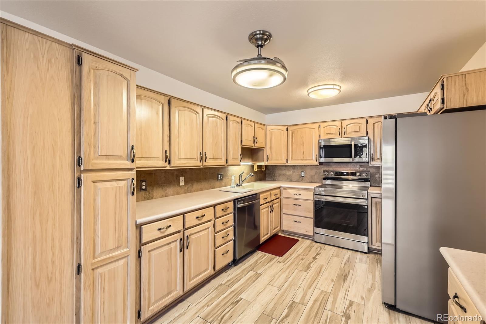 MLS Image #8 for 9335 e center avenue 4b,denver, Colorado