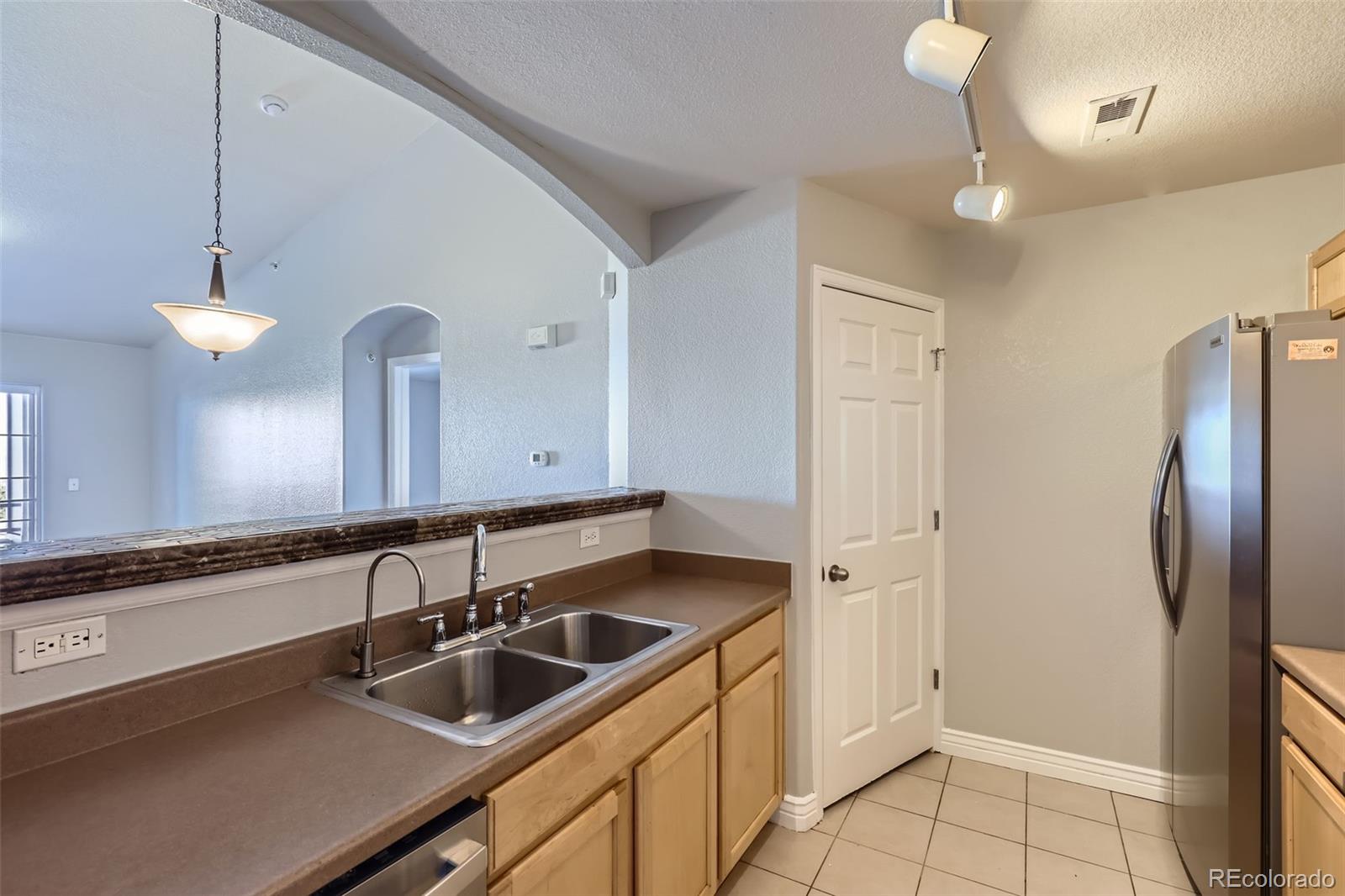 MLS Image #11 for 5255  memphis street,denver, Colorado