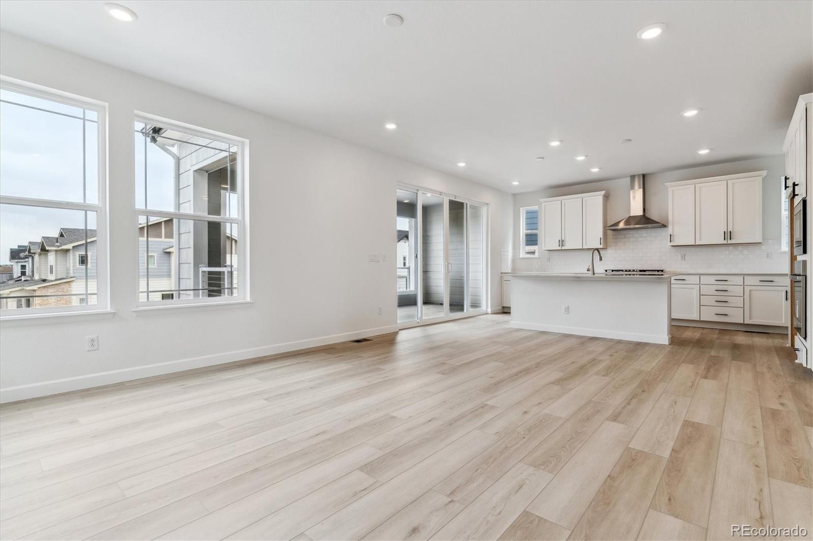 MLS Image #7 for 8480  eagle river street,littleton, Colorado