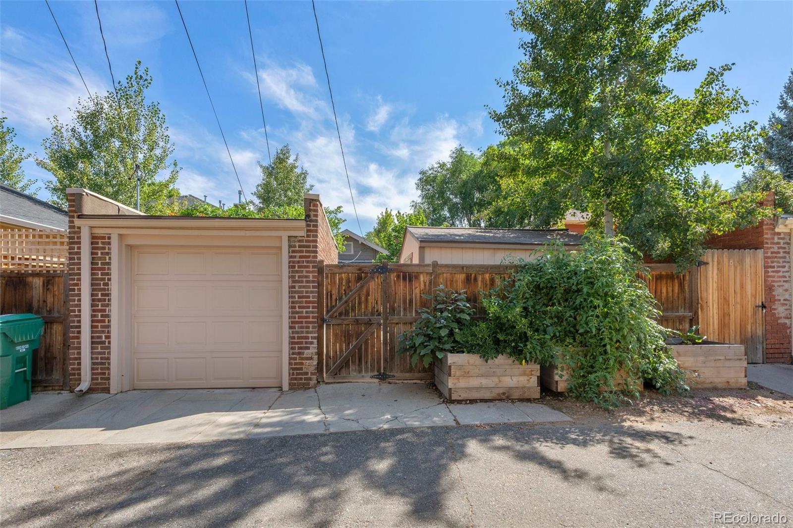 MLS Image #36 for 2551 n glencoe street,denver, Colorado