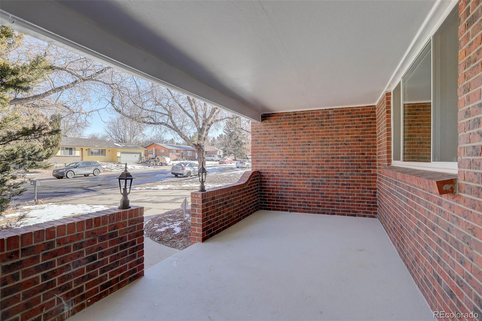 MLS Image #3 for 615 s oakland street,aurora, Colorado