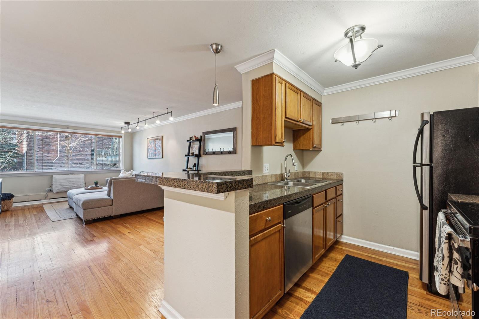 MLS Image #8 for 10 n ogden street,denver, Colorado