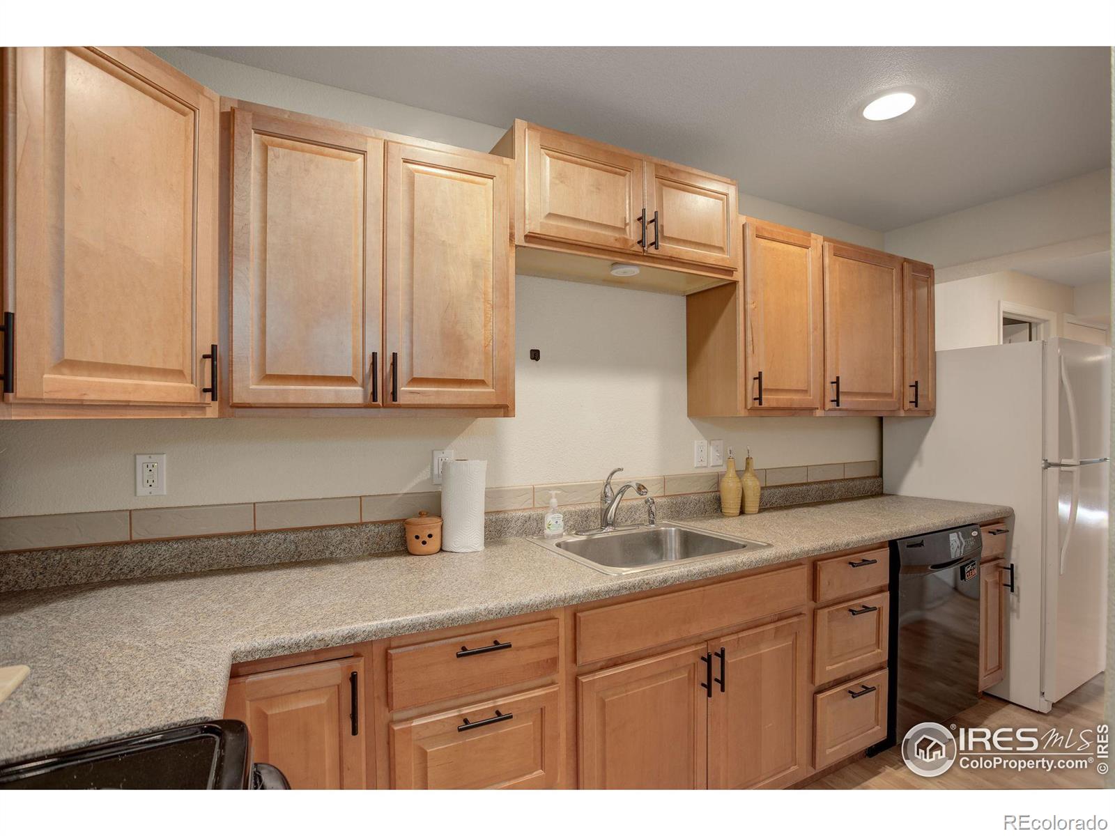 MLS Image #20 for 2702  forecastle drive,fort collins, Colorado