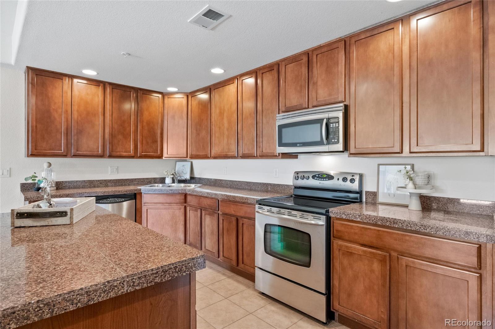 MLS Image #2 for 6232  kilmer loop,arvada, Colorado