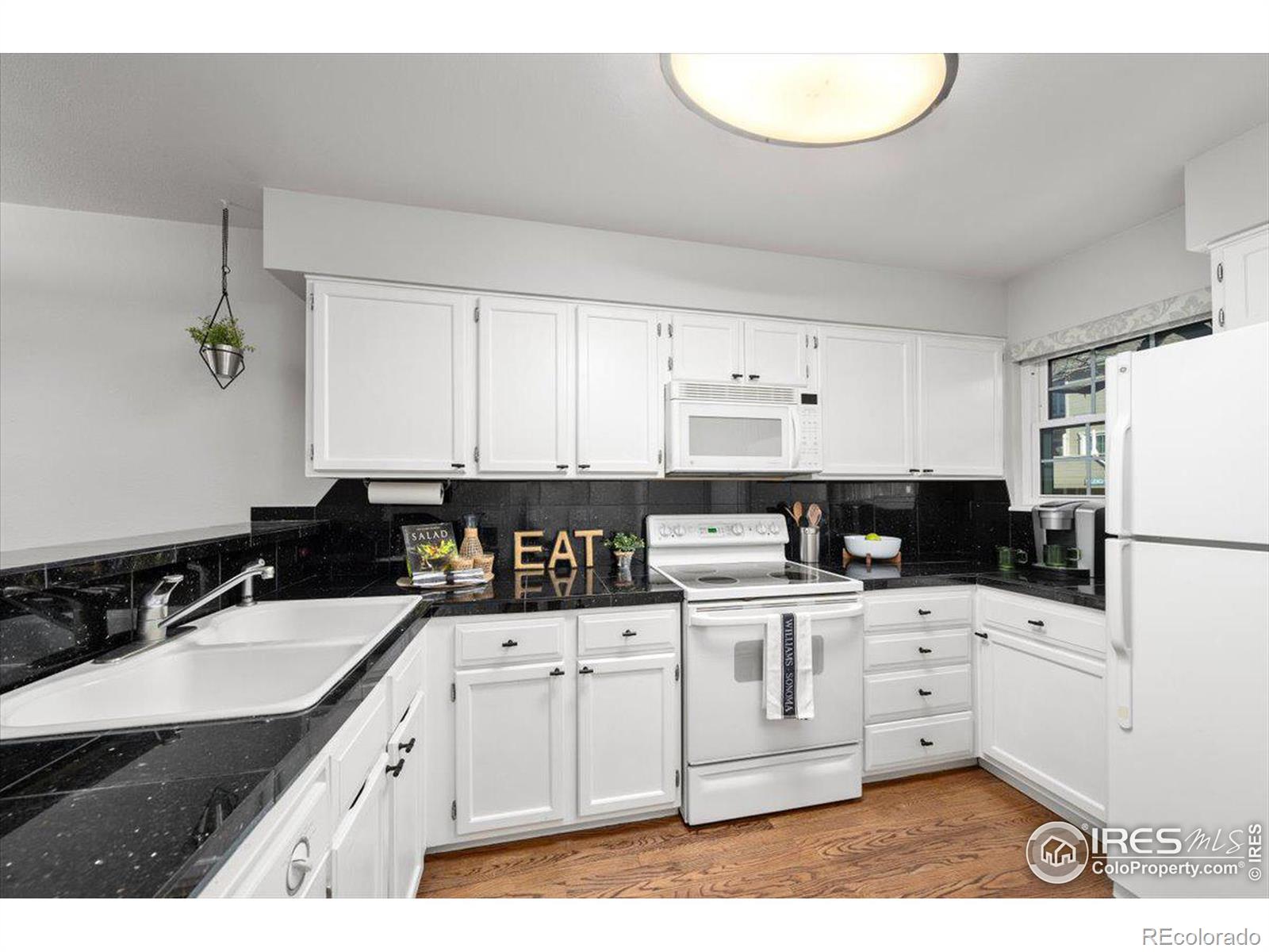 MLS Image #6 for 1818 s quebec way 13-2,denver, Colorado