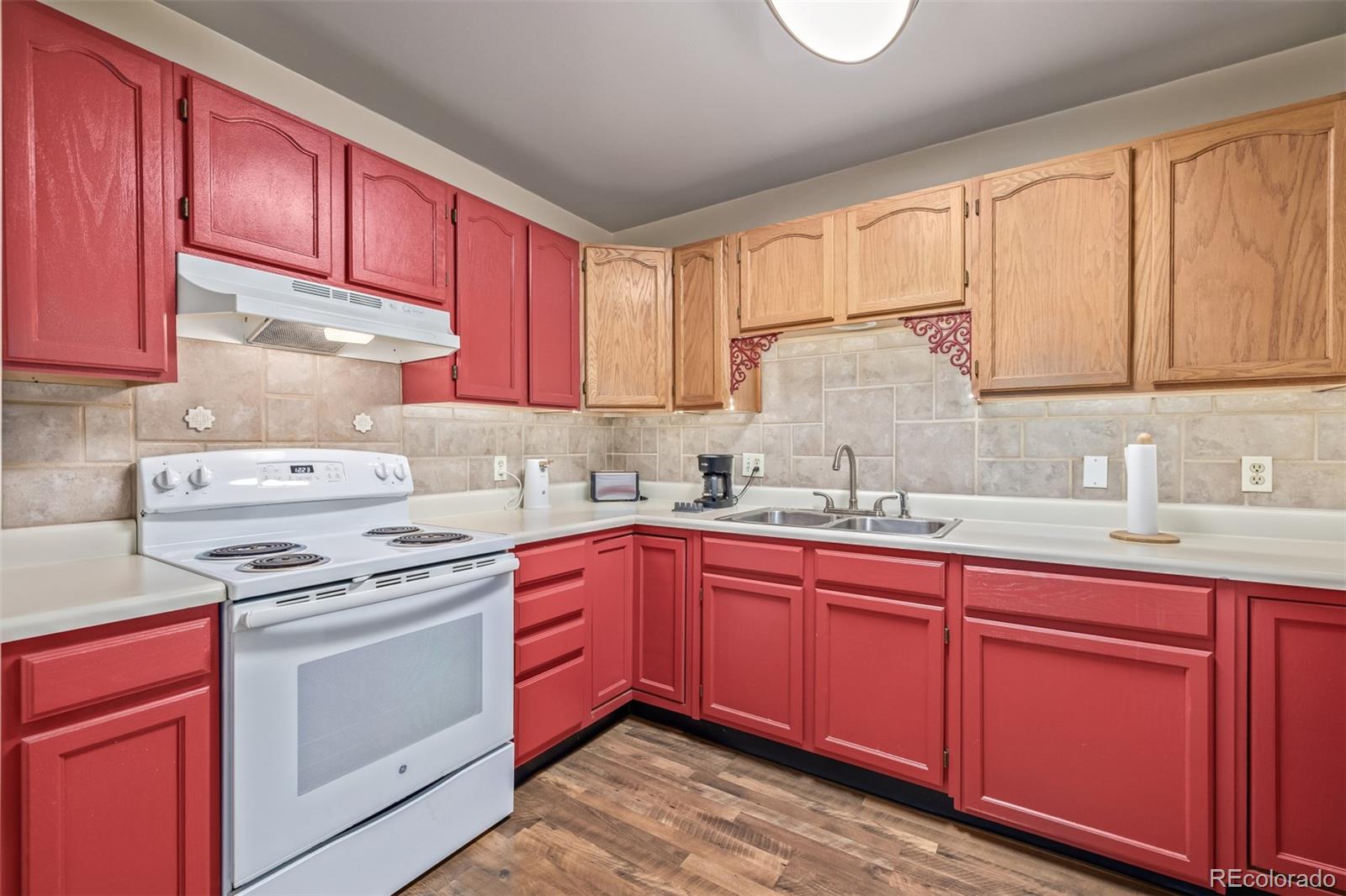 MLS Image #15 for 381  el paso court,denver, Colorado