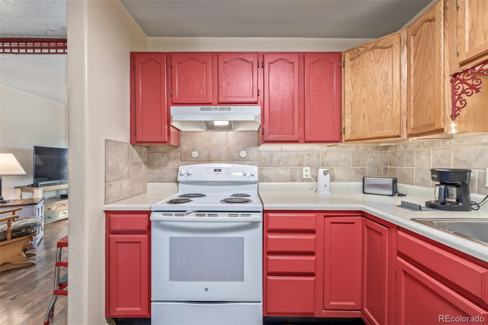 MLS Image #16 for 381  el paso court,denver, Colorado