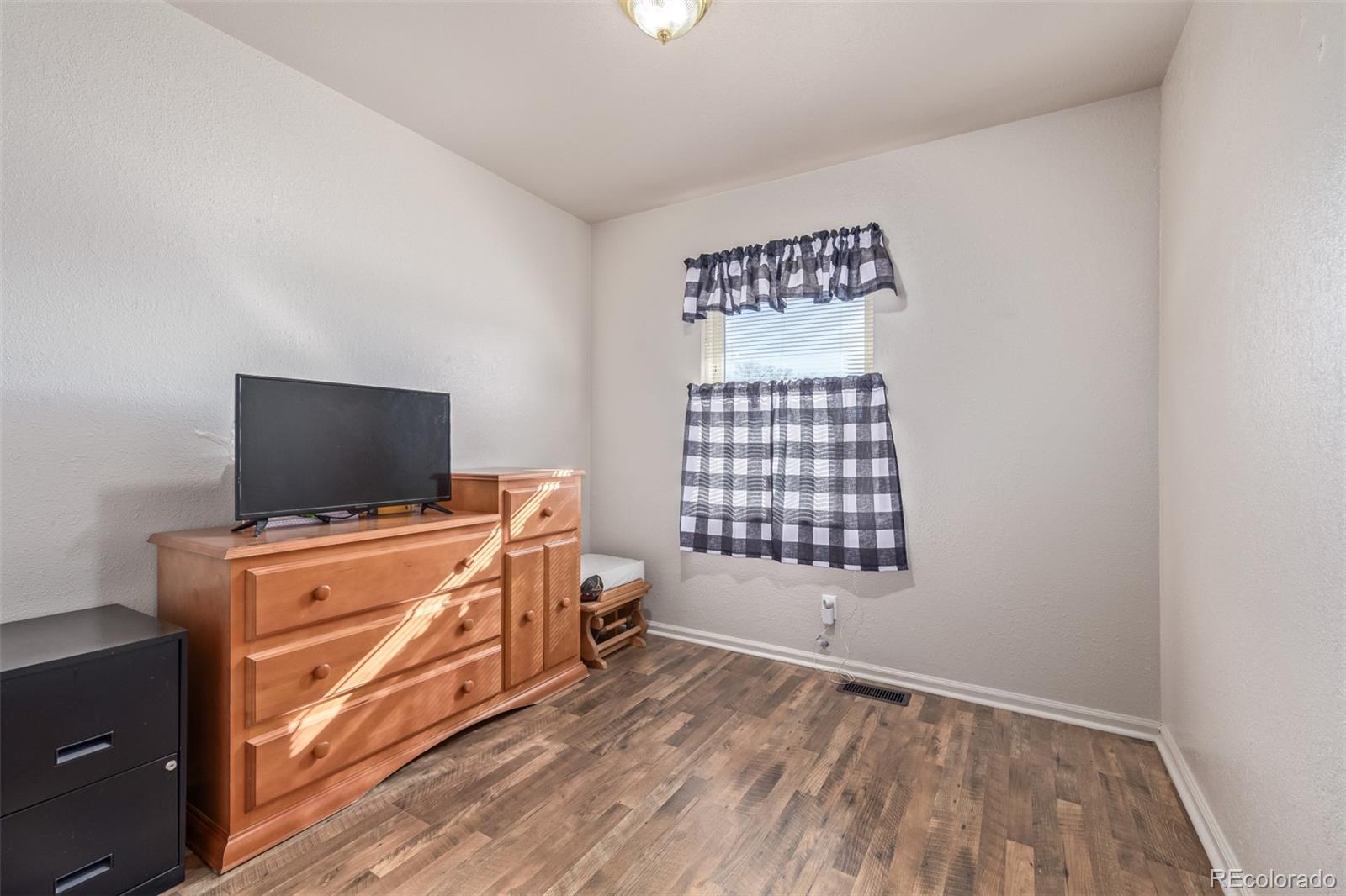 MLS Image #18 for 381  el paso court,denver, Colorado