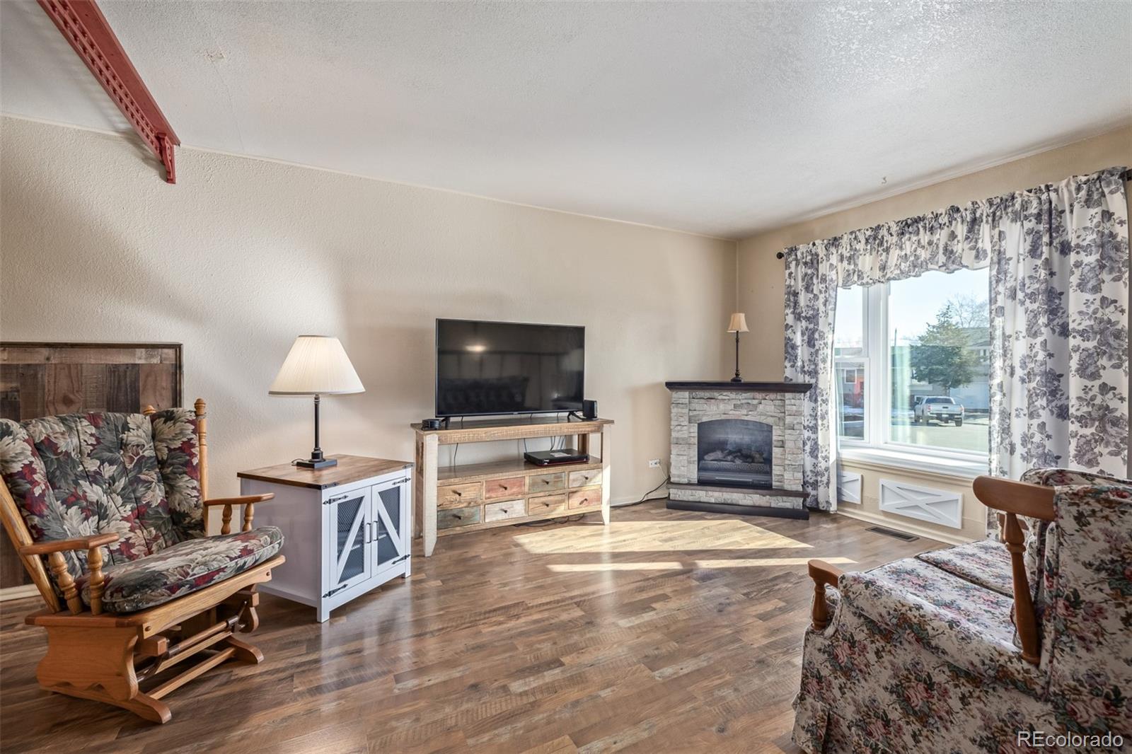 MLS Image #9 for 381  el paso court,denver, Colorado