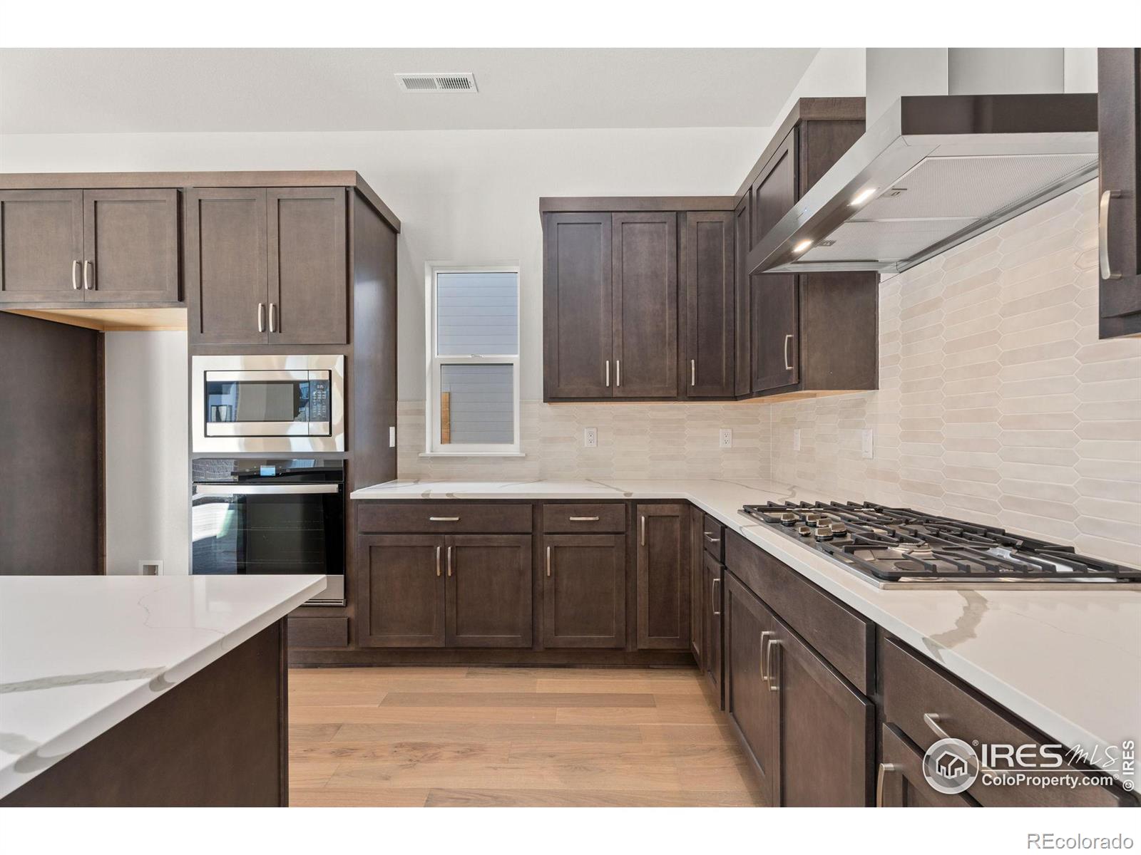 MLS Image #5 for 1734  beachside drive,windsor, Colorado