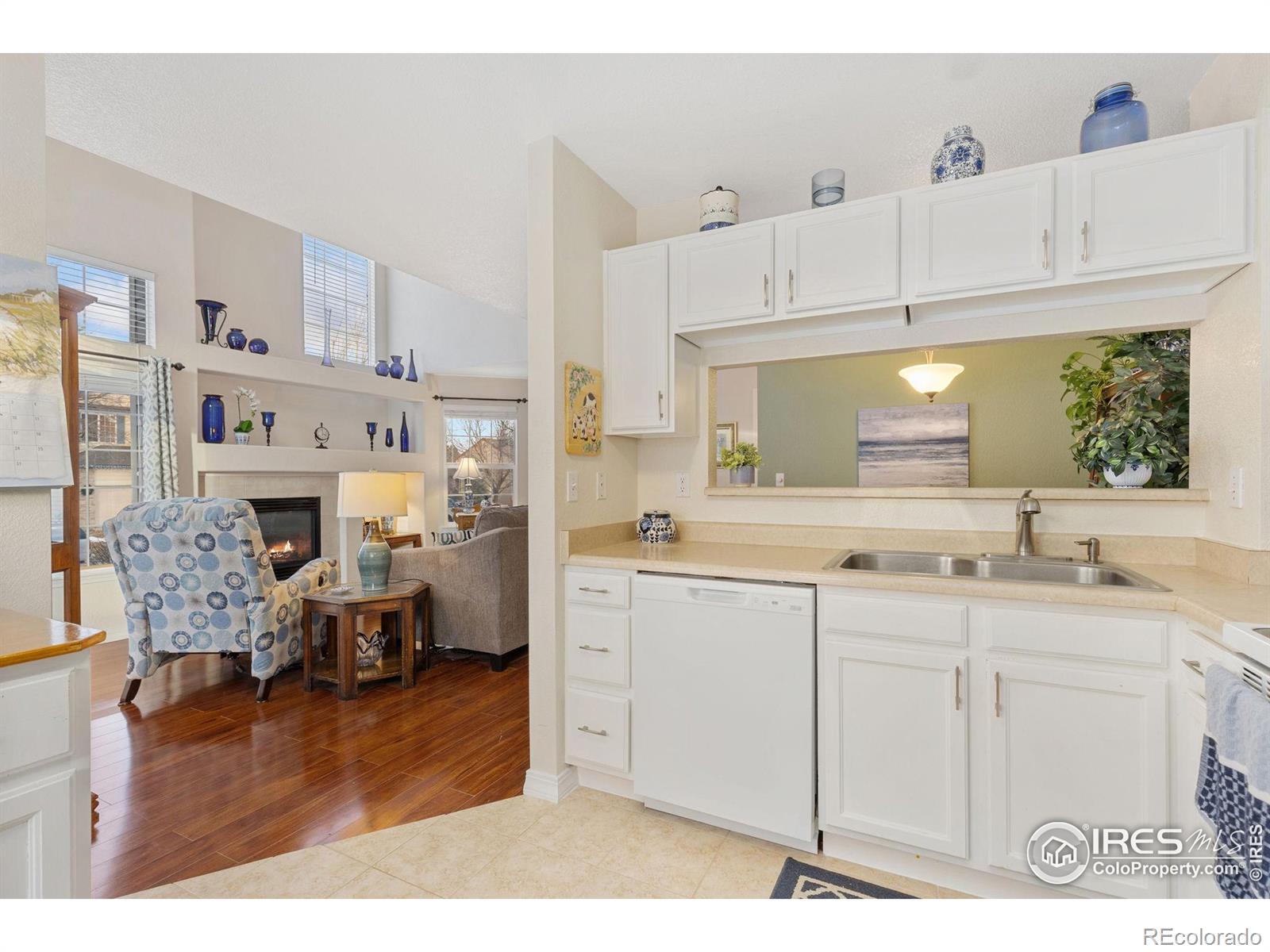 MLS Image #7 for 1419  red mountain drive,longmont, Colorado