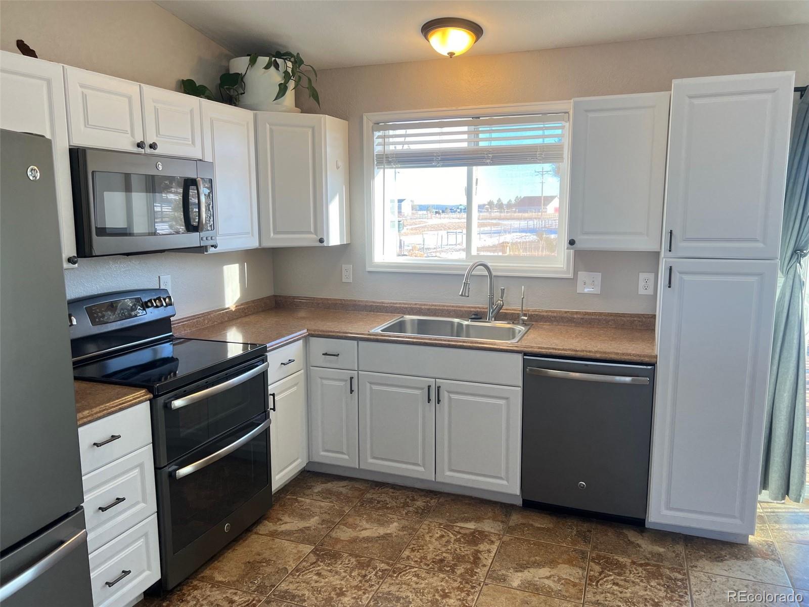 MLS Image #10 for 1358  buttercup road,elizabeth, Colorado