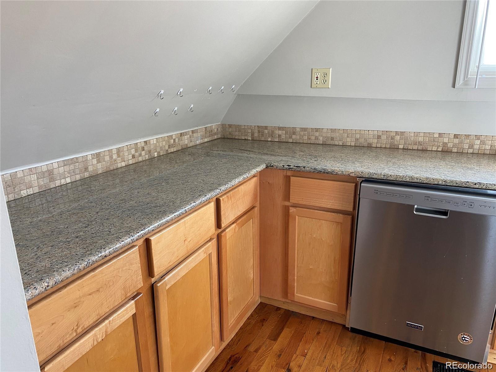 MLS Image #32 for 253 n lincoln street,denver, Colorado